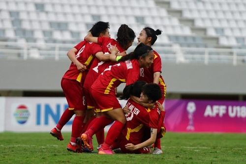 Đánh bại Myanmar 4-1, Việt Nam hẹn Thái Lan ở chung kết