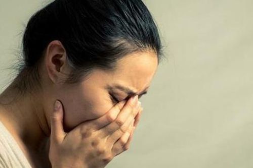 Nỗi đau có người chồng quá mê tín