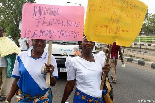 Nhức nhối nạn buôn bán trẻ em ở Nigeria