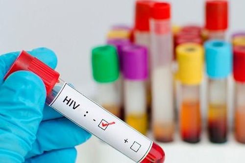 Canada mở rộng xét nghiệm HIV