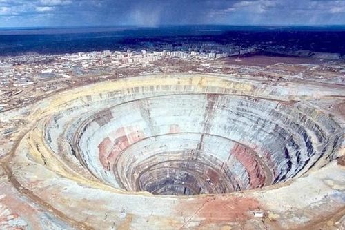 Giải mã bí ẩn 'sốc' trong mỏ kim cương lớn nhất thế giới