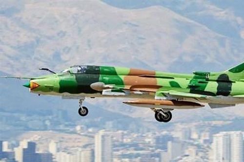 Chiến đấu cơ Su-22 của Iran rơi do lỗi kỹ thuật, phi công kích hoạt ghế phóng