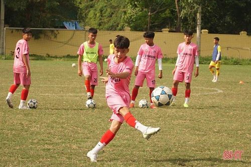 U15 Hồng Lĩnh Hà Tĩnh: 'Đi một ngày đàng, học một sàng khôn'!