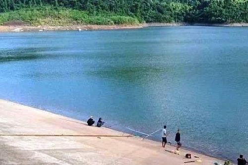 Quảng Bình: Rủ nhau tắm thác, hai chị em ruột bị đuối nước