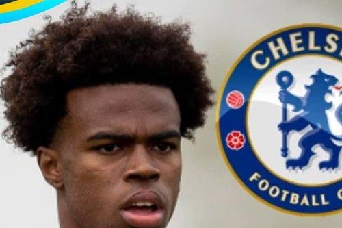 Chelsea đánh bại Barcelona, mua xong Chukwuemeka