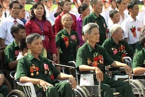 Các khoản chi trực tiếp cho người có công với cách mạng