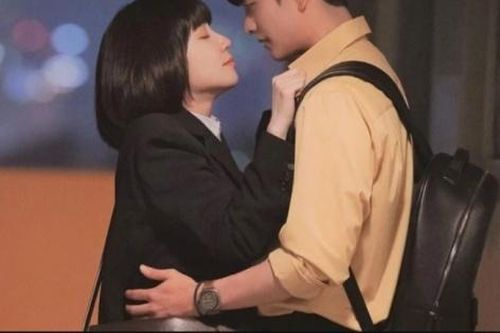Hậu trường cảnh hôn của 'Extraordinary Attorney Woo' hút khán giả
