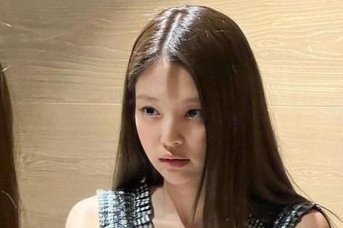 Jennie (BLACKPINK) bị chấn thương vẫn bất chấp quay phim, chạy lịch trình dày đặc