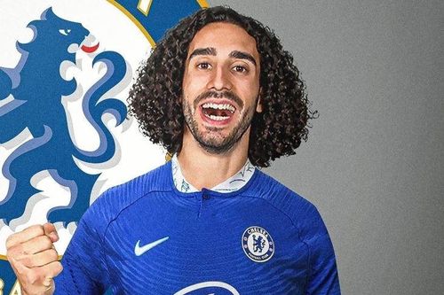 CĐV Chelsea mừng hụt về thương vụ Cucurella