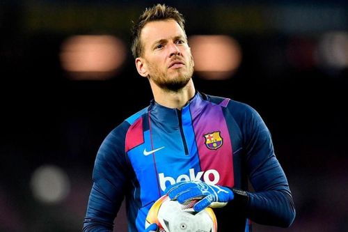 Tân binh Ngoại hạng Anh chiêu mộ cầu thủ Barca