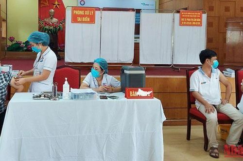 Quảng Bình đẩy nhanh tiến độ tiêm vaccine phòng Covid-19