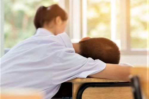Thí sinh bị điểm 0 vì ngủ quên: Hai giám thị thiếu kỹ năng xử lý tình huống