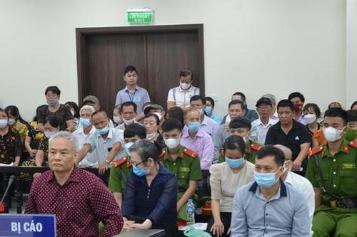 Cựu Chủ tịch Trung tâm hỗ trợ người nghèo bị đề nghị án chung thân