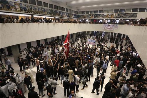 Khủng hoảng ở Iraq: LHQ ra kêu gọi khẩn, lãnh đạo khối Shi'ite yêu cầu giải tán Quốc hội