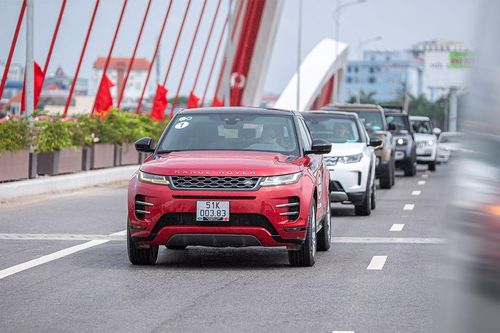 Dàn xe hạng sang mới nhất của Land Rover sắp hội tụ tại Phú Thọ
