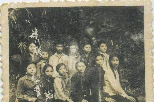 Tấm ảnh xưa kể chuyện
