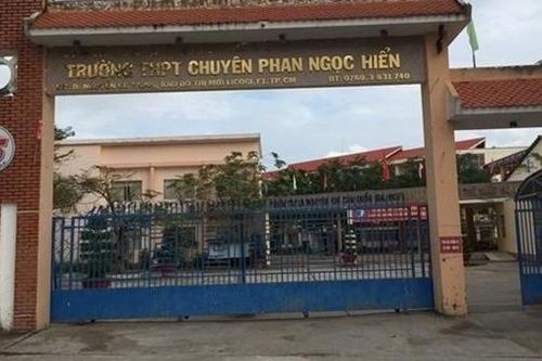 Giám thị có vô can trong vụ nam sinh bị điểm 0 do ngủ quên tại phòng thi?