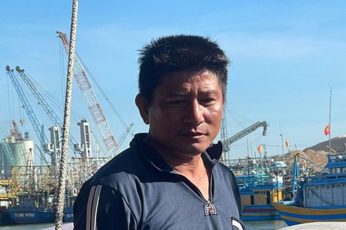 Biển mặn đời ngư phủ: Chuyến khơi xa 'lời' được 4 người bạn