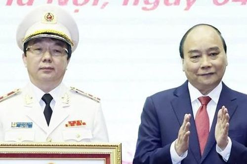 Trao danh hiệu Anh hùng cho một đơn vị của lực lượng Tình báo Công an nhân dân