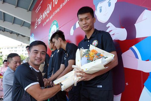 'PSG' Việt Nam thêm viện binh, đua vô địch V-League