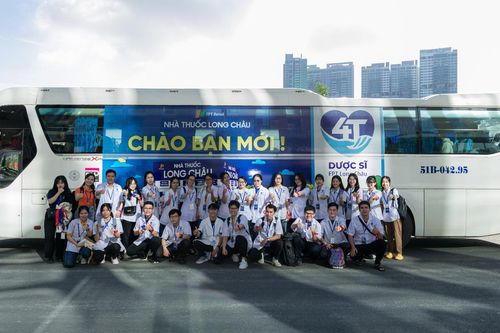 Campus Tour FPT Long Châu: Cơ hội 'vàng' trải nghiệm thực tế cho sinh viên ngành dược