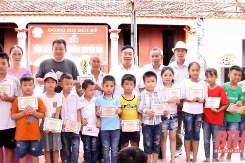 Phát huy vai trò của dòng họ trong xây dựng phong trào khuyến học