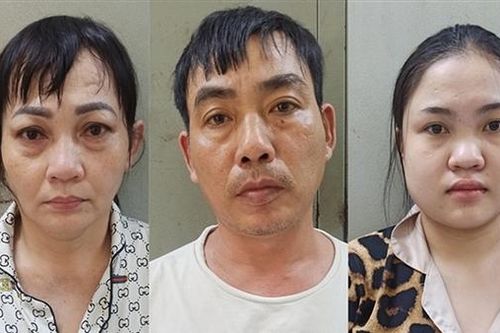Băng nhóm câu nhử khách đến massage để trộm tiền