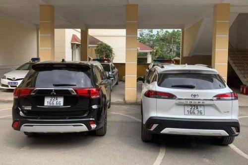 Loạt 'xe sang' gắn biển số giả siêu đẹp, tài xế nhận cái kết đắng