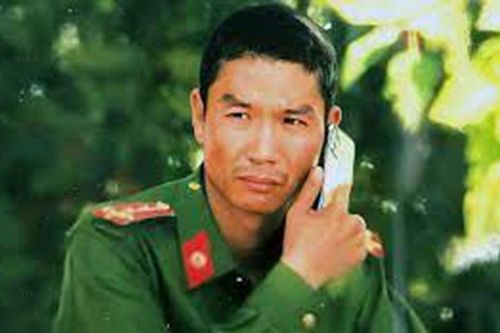 Khởi tố nguyên đại úy trại giam nổ súng cướp tiệm vàng ở Huế