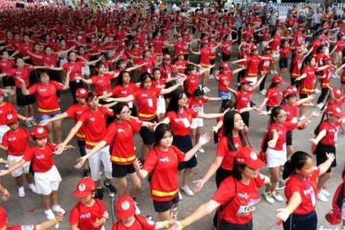 Màn Flashmob xác lập kỷ lục Việt Nam của 3.000 thiếu nhi
