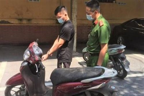 Phê chuẩn khởi tố đối tượng vào trụ sở UBND xã lấy trộm xe máy SH