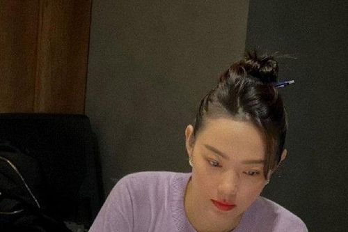 Khoảnh khắc đời thường giản dị của ca sĩ Minh Hằng và ông xã