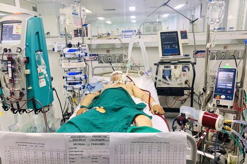 Uống cùng lúc 43 viên thuốc cao huyết áp, thanh niên nhập viện nguy kịch