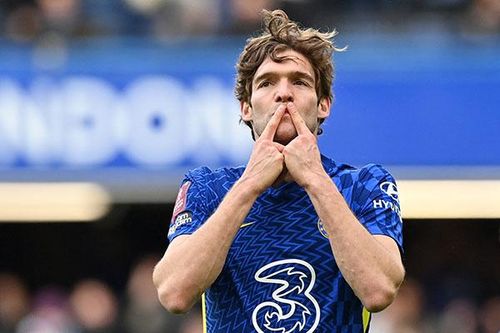 Barcelona đạt thỏa thuận mua Marcos Alonso