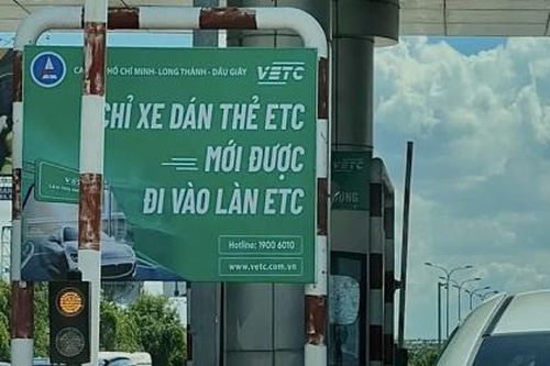 Dán thẻ thu phí tự động sẽ phải trả phí