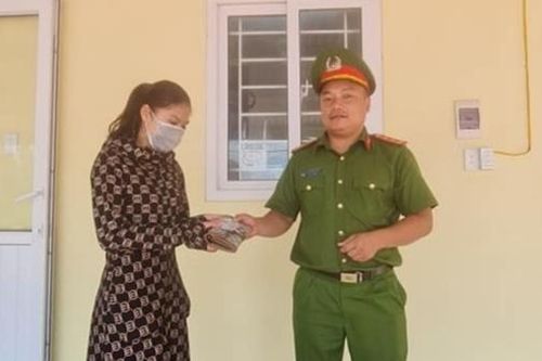 Người dân Vĩnh Thái 3 lần trả tài sản cho người đánh rơi