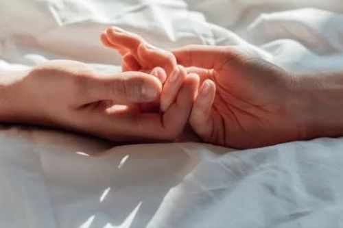 Mỹ hướng dẫn quan hệ 'tình dục an toàn' phòng đậu mùa khỉ