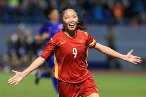 Đội trưởng tuyển nữ Việt Nam sắp sang châu Âu chơi bóng?