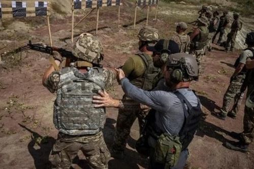 Thụy Điển cử chuyên viên đến Anh huấn luyện binh sĩ Ukraine