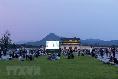 Hàn Quốc: Quảng trường Gwanghwamun chính thức mở cửa trở lại