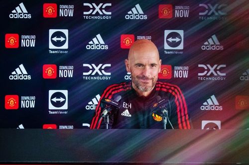 HLV Erik ten Hag nói lời gan ruột về việc đi hay ở của Cristiano Ronaldo