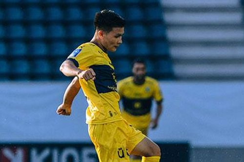 Quang Hải được chấm điểm trung bình trong trận đầu tiên đá chính ở Ligue 2