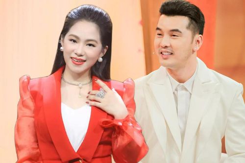 Tuổi thơ ùa về khi Ưng Hoàng Phúc và Lương Bích Hữu hội ngộ song ca 'Anh không muốn bất công với em'
