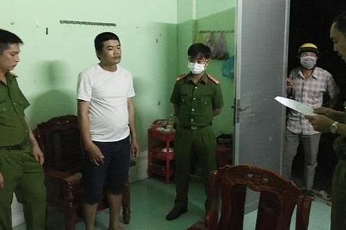 Bắt khẩn cấp đối tượng đánh, cướp xe máy của phụ nữ