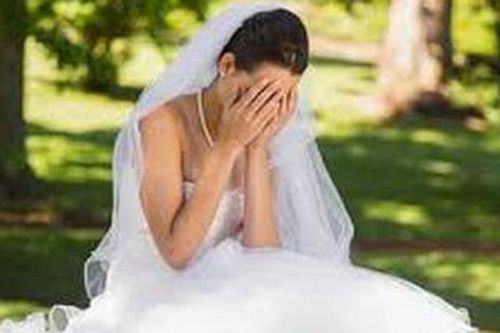 Thà hủy hôn phút chót con hơn khổ suốt đời!