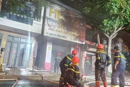 Đà Nẵng: Cháy cửa hàng kinh doanh sản phẩm 'Mẹ và Bé'