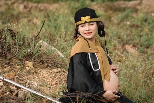 Mẹ bầu 7 tháng hóa thân thành Trư Bát Giới