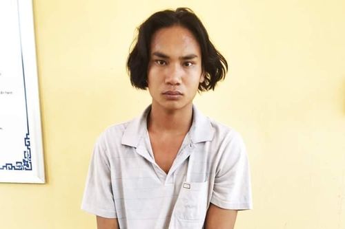 Khởi tố thanh niên chém hàng xóm tử vong khi được khuyên 'uống ít lại'