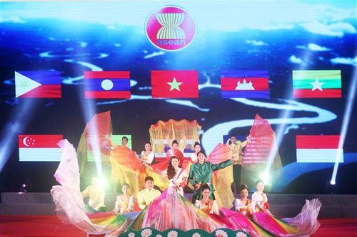 55 năm thành lập ASEAN: Một tầm nhìn, một bản sắc, một cộng đồng
