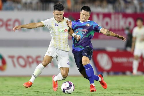 Vòng 11 V-League: Các đội đứng đầu rượt đuổi và 'bất ngờ' ở top dưới